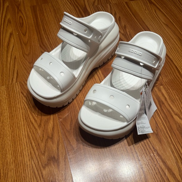 Crocs Mega Crush Sandals – White – NWT – Men’s size 8 Women’s Size 10 - Picture 3 of 14